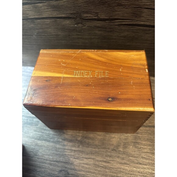 Vtg INDEX CARD/RECIPE Wood FILE BOX Merchant 5.75"X4" Cedar - Picture 1 of 16